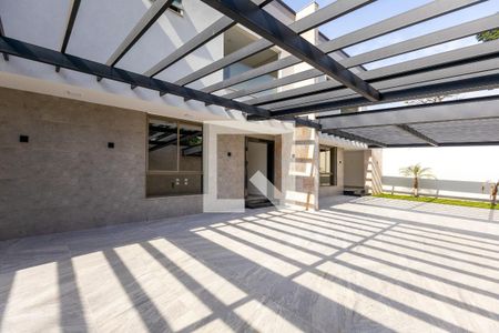 Garagem de casa à venda com 5 quartos, 520m² em Cidade Ademar, São Paulo