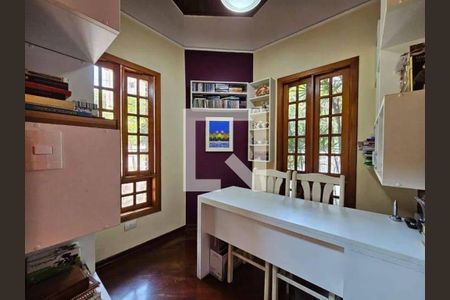 Casa à venda com 4 quartos, 490m² em Barro Branco (Zona Norte), São Paulo