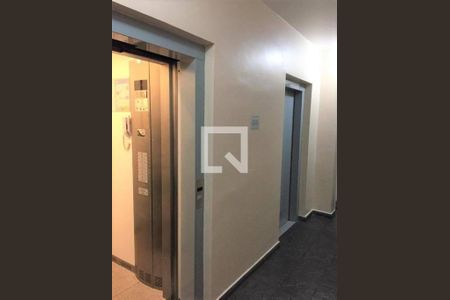 Apartamento à venda com 2 quartos, 54m² em Vila Carmosina, São Paulo