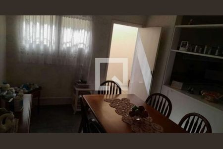 Casa para alugar com 3 quartos, 250m² em Vila Regente Feijó, São Paulo