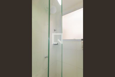 Banheiro de apartamento à venda com 2 quartos, 48m² em Olaria, Canoas