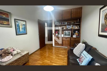Quarto de casa à venda com 4 quartos, 321m² em Serra, Belo Horizonte