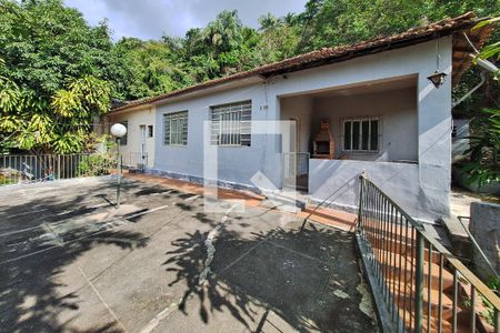 Quintal de casa à venda com 4 quartos, 150m² em Fonseca, Niterói