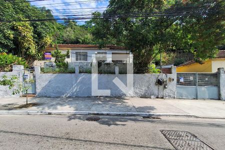 Fachada de casa à venda com 4 quartos, 150m² em Fonseca, Niterói