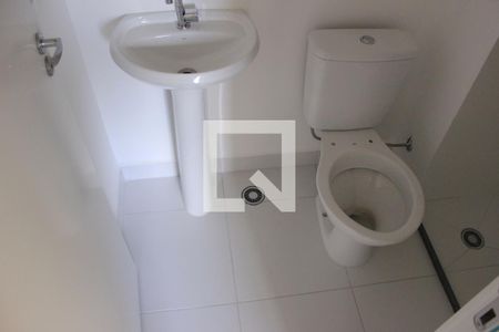 Banheiro de apartamento para alugar com 2 quartos, 32m² em Parque Novo Mundo, São Paulo