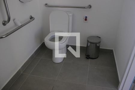 Área comum - banheiro do terraço de apartamento para alugar com 2 quartos, 32m² em Parque Novo Mundo, São Paulo