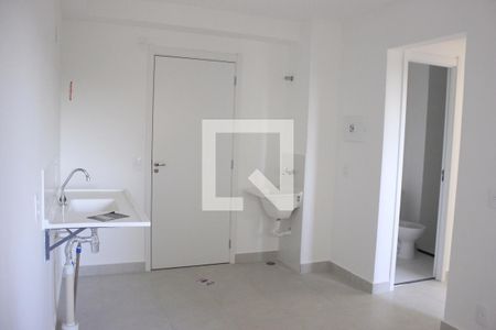Sala / Cozinha de apartamento para alugar com 2 quartos, 32m² em Parque Novo Mundo, Guarulhos