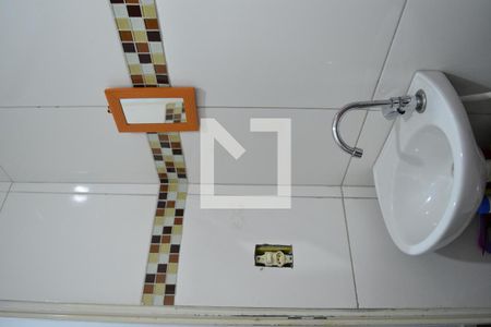 Banheiro de apartamento à venda com 2 quartos, 56m² em Parque Erasmo Assunção, Santo André
