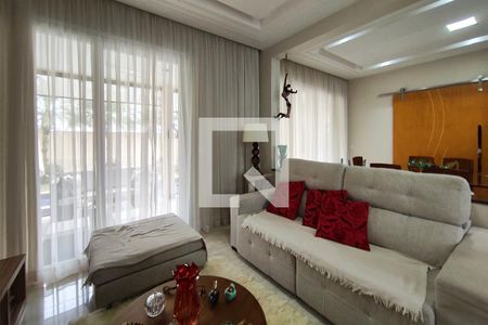 Sala de TV de casa de condomínio à venda com 4 quartos, 384m² em Swiss Park, Campinas