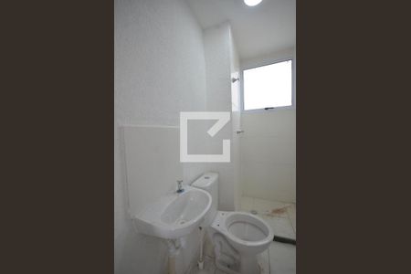 Banheiro de apartamento para alugar com 2 quartos, 65m² em Campo Grande, Rio de Janeiro