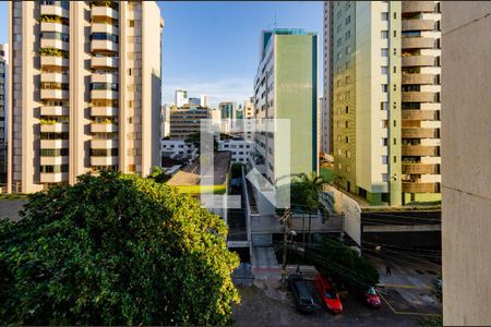 Vista de apartamento à venda com 2 quartos, 70m² em Funcionários, Belo Horizonte