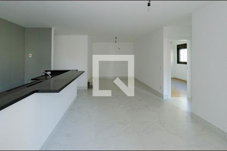 Sala de apartamento à venda com 2 quartos, 70m² em Funcionários, Belo Horizonte