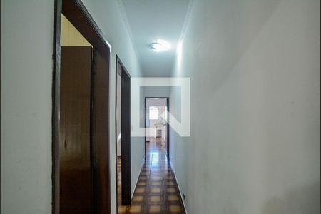 Corredor de casa para alugar com 2 quartos, 75m² em Jardim Cristiane, Santo André