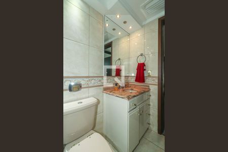 Banheiro Social de apartamento à venda com 3 quartos, 155m² em Bela Vista, Porto Alegre