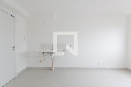 Sala/Cozinha de apartamento para alugar com 2 quartos, 32m² em Vila Carmosina, São Paulo
