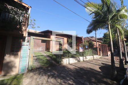 Fachada de casa à venda com 3 quartos, 196m² em Ouro Branco, Novo Hamburgo