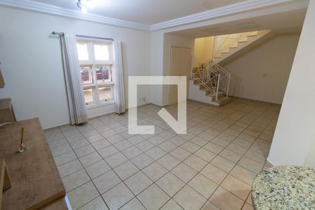 Sala de TV de casa de condomínio à venda com 4 quartos, 275m² em Parque Imperador, Campinas