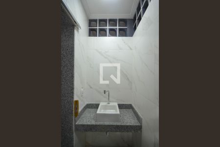 Banheiro da Suíte de apartamento para alugar com 2 quartos, 73m² em Centro, Nilópolis