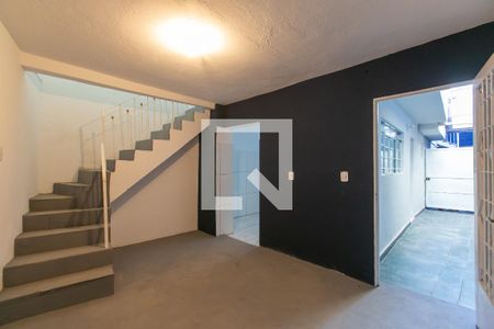 Sala de casa para alugar com 2 quartos, 90m² em Vila Campanela, São Paulo