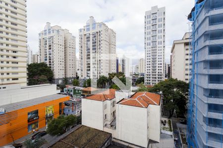 Vista de apartamento à venda com 2 quartos, 67m² em Indianópolis, São Paulo