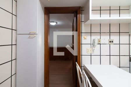 Cozinha de apartamento à venda com 4 quartos, 163m² em Vila Uberabinha, São Paulo