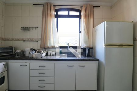 Cozinha de apartamento para alugar com 3 quartos, 150m² em Enseada, Guarujá