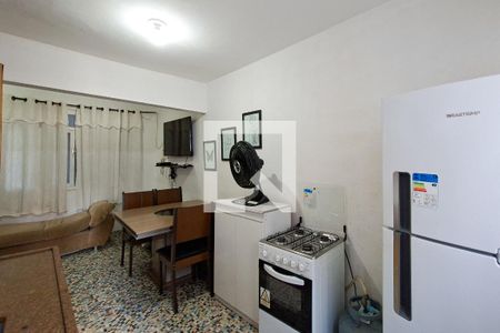 Sala/Cozinha de apartamento para alugar com 2 quartos, 50m² em Canto do Forte, Praia Grande
