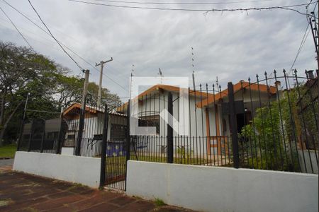 Fachada de casa à venda com 3 quartos, 116m² em Parque Santa Fé, Porto Alegre