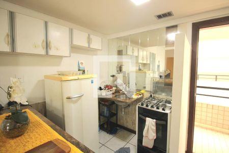 Cozinha de kitnet/studio para alugar com 1 quarto, 37m² em Amaralina, Salvador