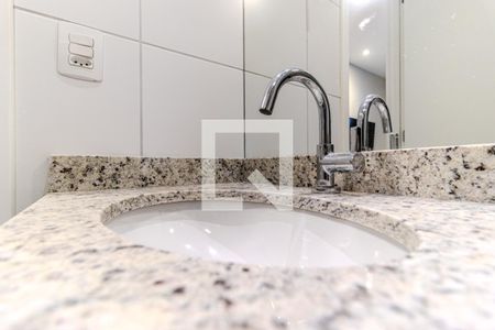 Banheiro de kitnet/studio à venda com 1 quarto, 28m² em Centro Histórico de São Paulo, São Paulo