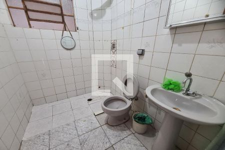 Banheiro de casa para alugar com 2 quartos, 170m² em Vila Cleonice, São Paulo