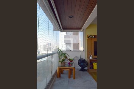 Varanda de apartamento à venda com 3 quartos, 110m² em Pinheiros, São Paulo