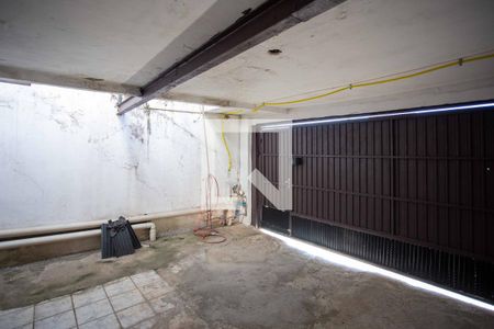 Garagem de casa à venda com 4 quartos, 230m² em Centro, Diadema