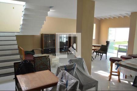 Sala de casa de condomínio para alugar com 5 quartos, 362m² em Freguesia (jacarepaguá), Rio de Janeiro