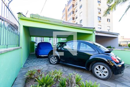 Garagem de casa à venda com 3 quartos, 234m² em Nonoai, Porto Alegre