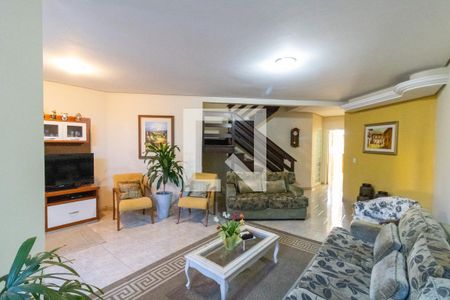 Sala de casa à venda com 3 quartos, 234m² em Nonoai, Porto Alegre