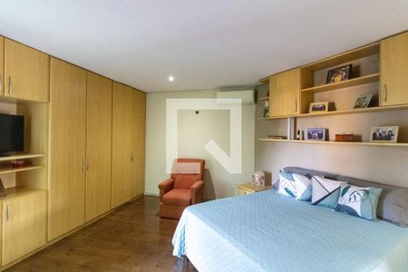 Suíte de casa à venda com 3 quartos, 234m² em Nonoai, Porto Alegre