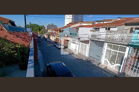 Vista da rua de casa à venda com 3 quartos, 127m² em Jardim Santa Rosa, Taboão da Serra