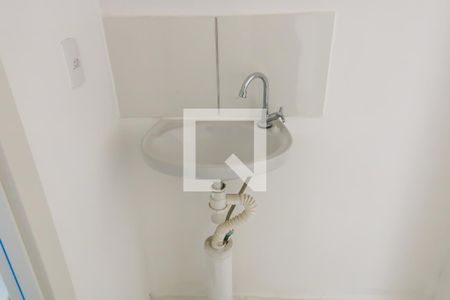 Banheiro de apartamento à venda com 2 quartos, 48m² em Bonsucesso, Rio de Janeiro