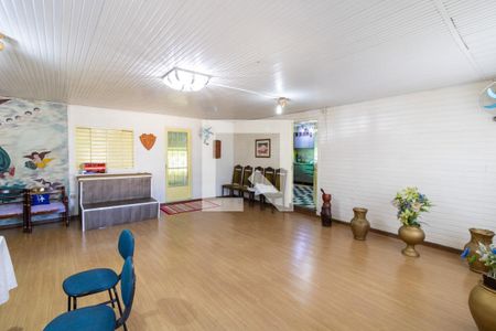 Salão de Festas de casa à venda com 3 quartos, 250m² em Partenon, Porto Alegre
