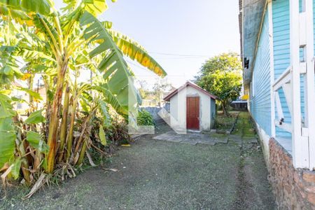 Quintal de casa à venda com 3 quartos, 250m² em Partenon, Porto Alegre