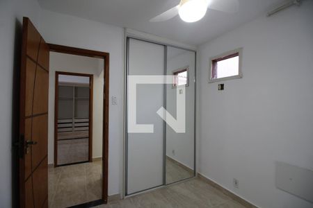 Quarto 1 de casa à venda com 2 quartos, 44m² em Jacarepaguá, Rio de Janeiro