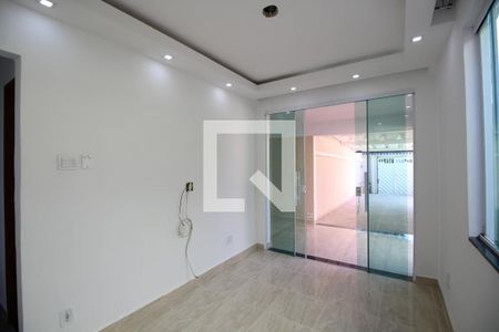 Sala de casa à venda com 2 quartos, 44m² em Jacarepaguá, Rio de Janeiro