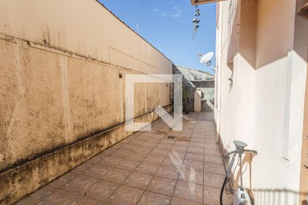 Garagem de apartamento à venda com 4 quartos, 119m² em Santa Efigênia, Belo Horizonte