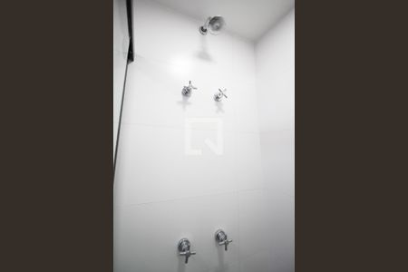 Banheiro de apartamento para alugar com 1 quarto, 30m² em Indianópolis, São Paulo