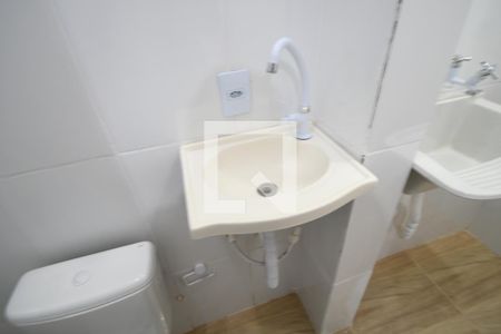 Banheiro de kitnet/studio para alugar com 1 quarto, 19m² em Cidade Universitária, Campinas