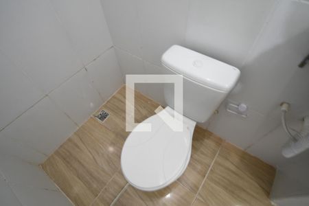 Banheiro de kitnet/studio para alugar com 1 quarto, 19m² em Cidade Universitária, Campinas