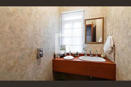 Casa à venda com 4 quartos, 358m² em Pinheiros, São Paulo