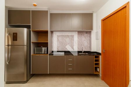 Sala/Cozinha de apartamento para alugar com 1 quarto, 27m² em Vila Mazzei, São Paulo