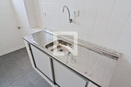 Cozinha de apartamento à venda com 2 quartos, 75m² em Vila Baruel, São Paulo